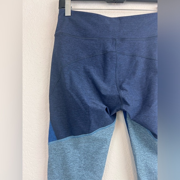 Outdoor Voices Colorblock Cropped Leggings Size Medium - Picture 5 of 8